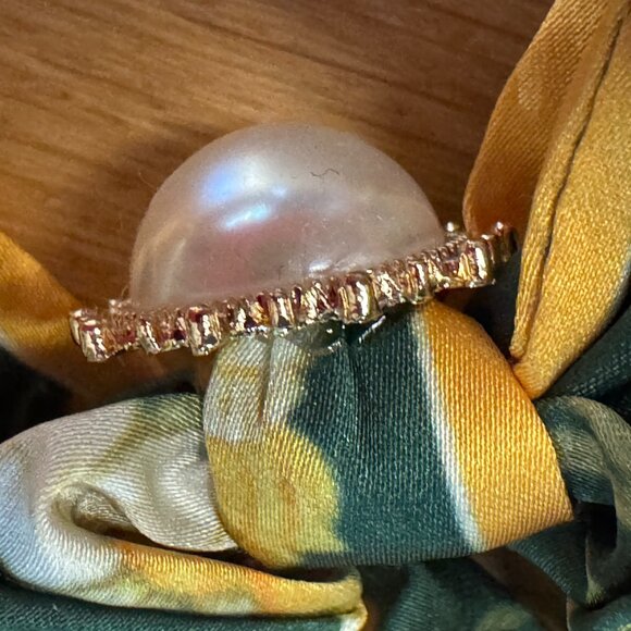 ANTHROPOLOGIE Charmed Hair Scarf Scrunchie, Green/Orange Floral Botanical - Picture 9 of 11